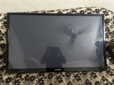 Samsung plasma 51 inch for sale never open never repaired