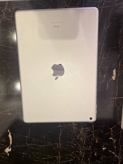 Apple ipad 9th Generation 64Gb Wifi- Silver-YPNXW1Q7RY