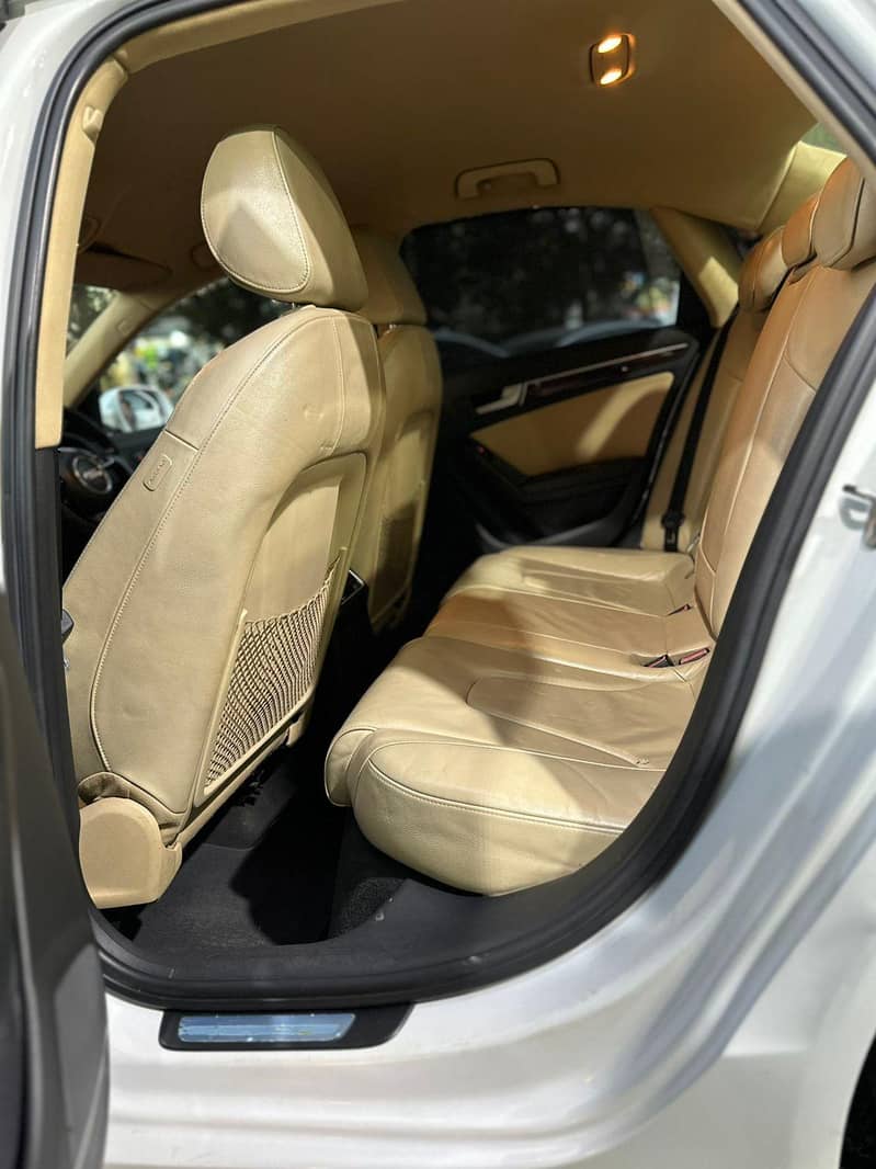Audi A4 2012 4