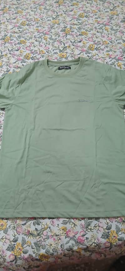New jeans , t. shirt