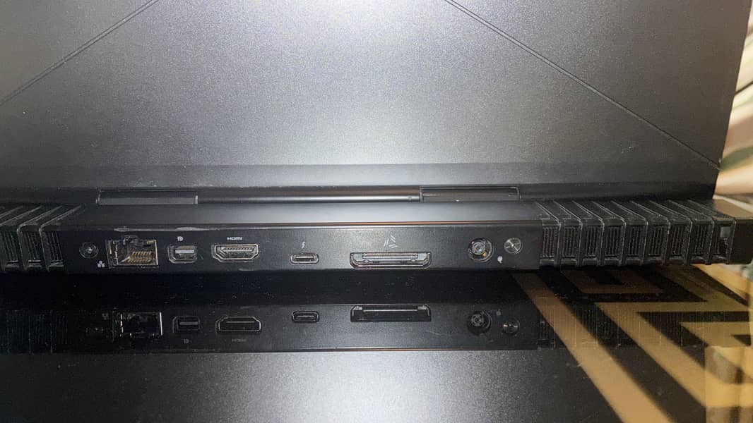 Alienware 13r3 Oled touch screen 2