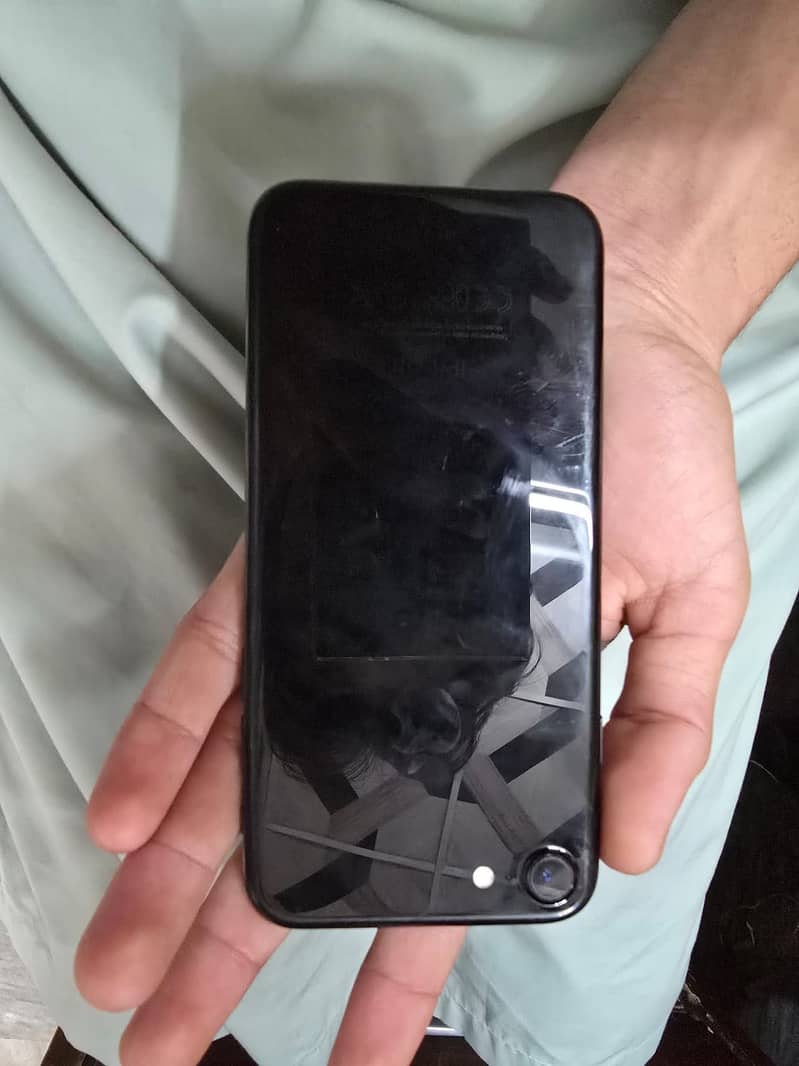 Apple iPhone 7 4