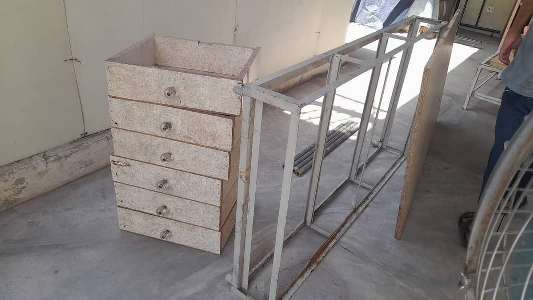 un installable table 0