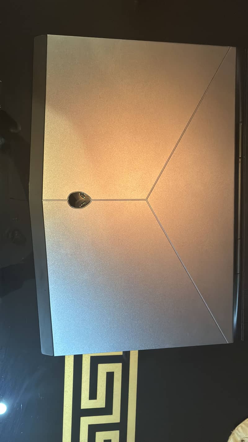 Alienware 13r3 Oled touch screen 4