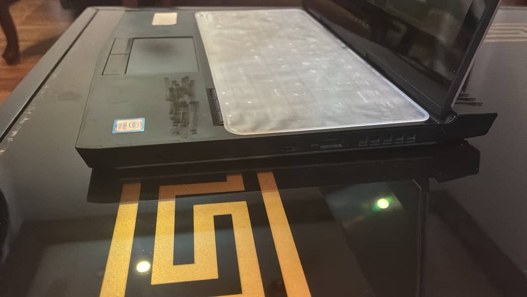 Alienware 13r3 Oled touch screen 5