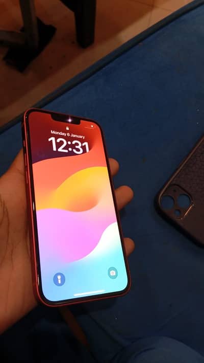 Apple iPhone 13