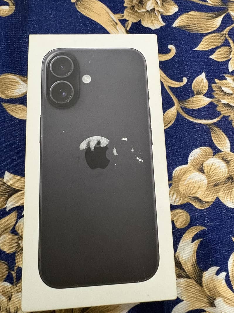 Apple iPhone 16 1