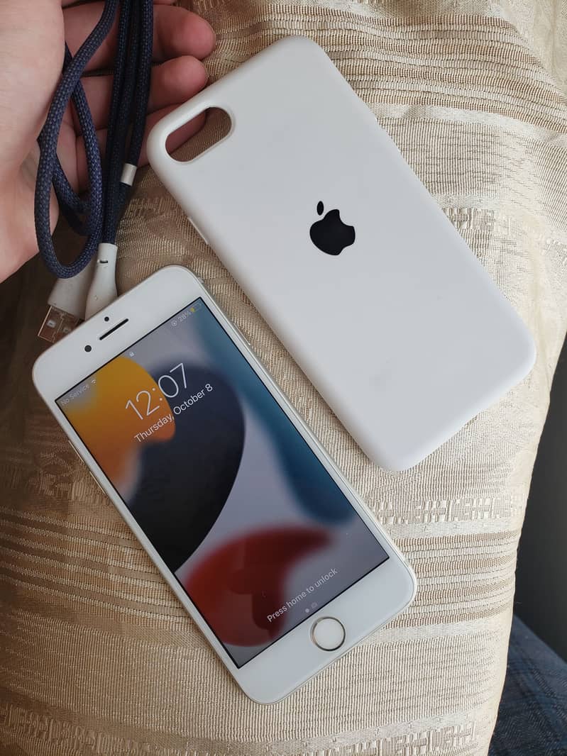 Apple iPhone 7 3