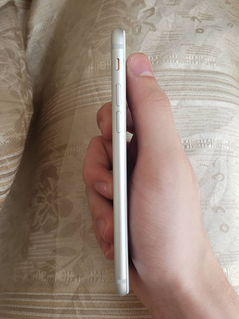 Apple iPhone 7 5