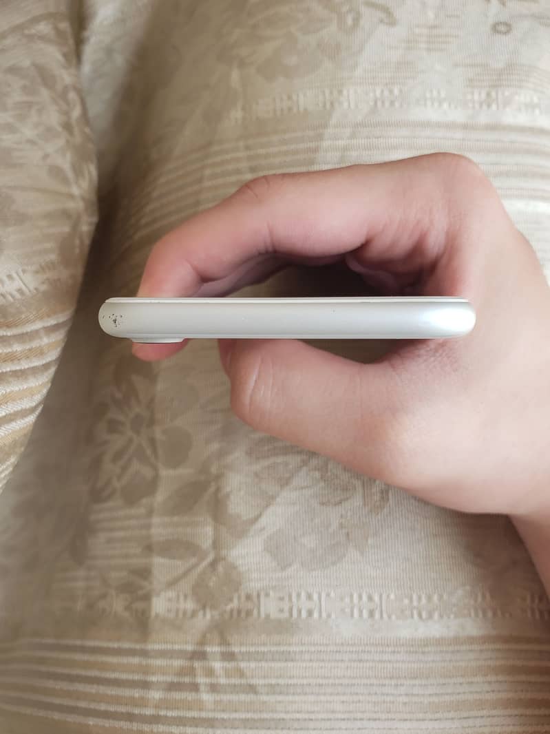 Apple iPhone 7 6