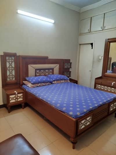 Elegant Bedroom Furniture Set with Mattress – Very Good Condition