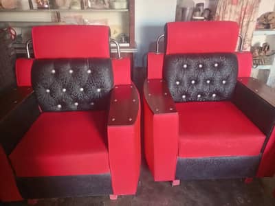 5 seatr sofa 3+1+1 sale location renala khurad okara clr /red. black