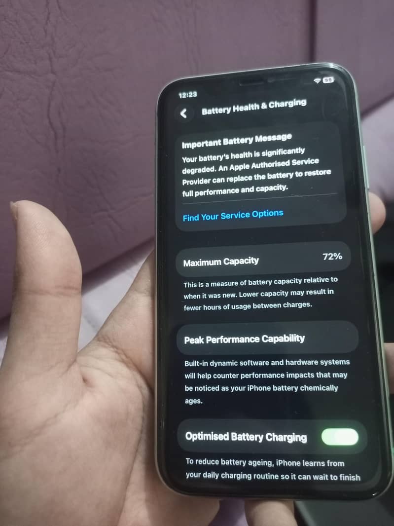 Apple iPhone 11 4