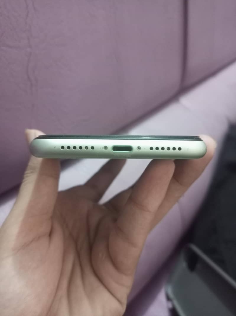 Apple iPhone 11 5