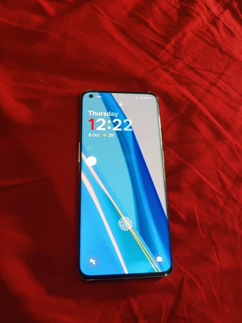 One Plus 10 Pro 4