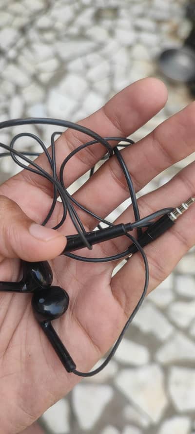 handfree bass boosted
