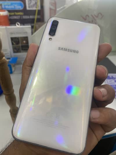Samsung Mobile A50