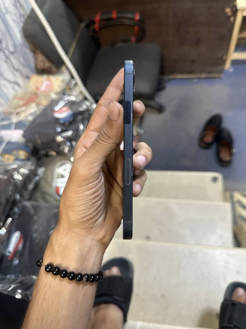 Apple iPhone 12 2