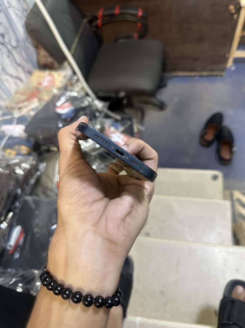 Apple iPhone 12 5