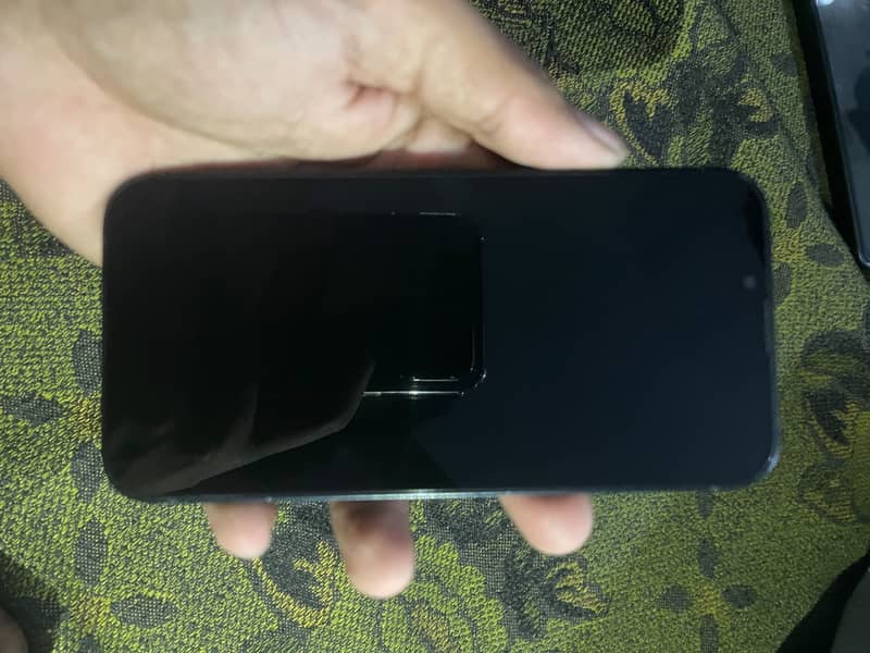 Apple iPhone 13 5