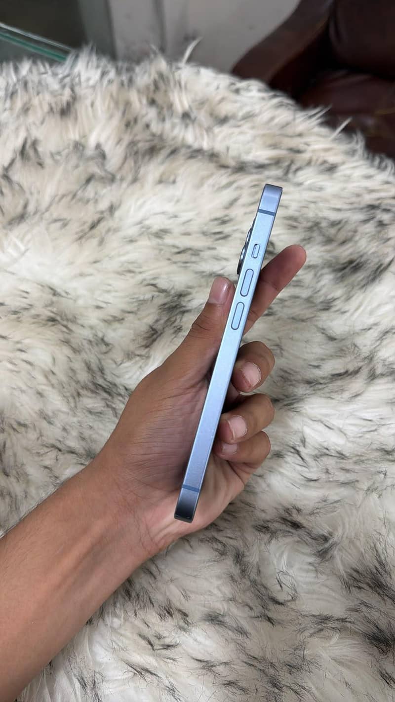 Apple iPhone 14 5