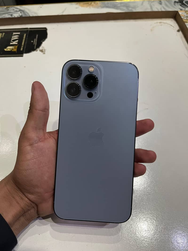 Apple iPhone 13 Pro Max 3