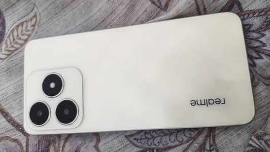 Realme C61