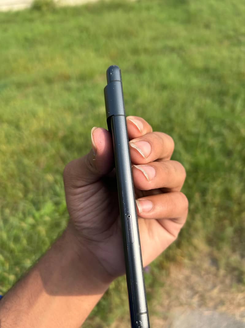 Google Pixel 7 4
