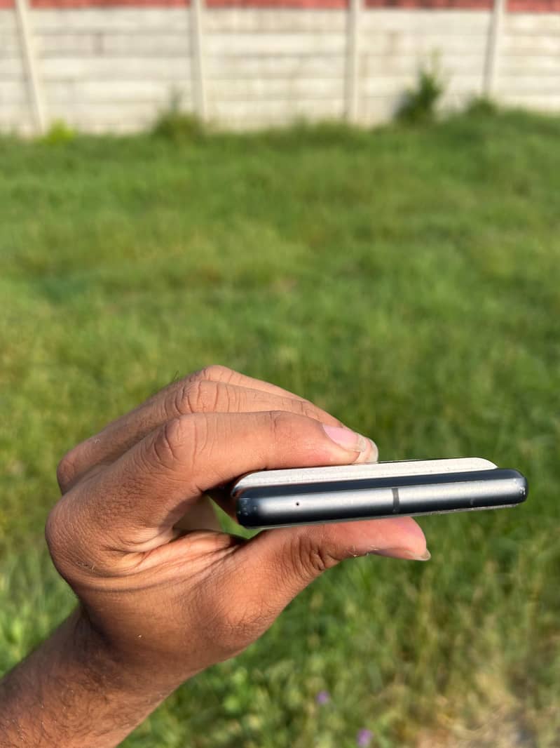 Google Pixel 7 5