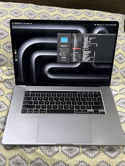 Macbook pro 2019, 16inch, i7 32gb 1tb, 4gb card
