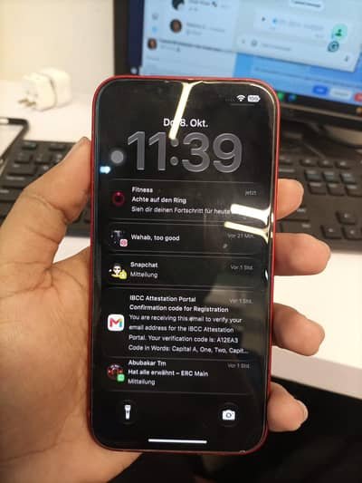 Apple iPhone 13