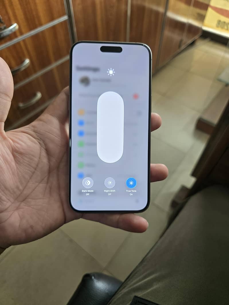 Apple iPhone 15 Pro Max 6