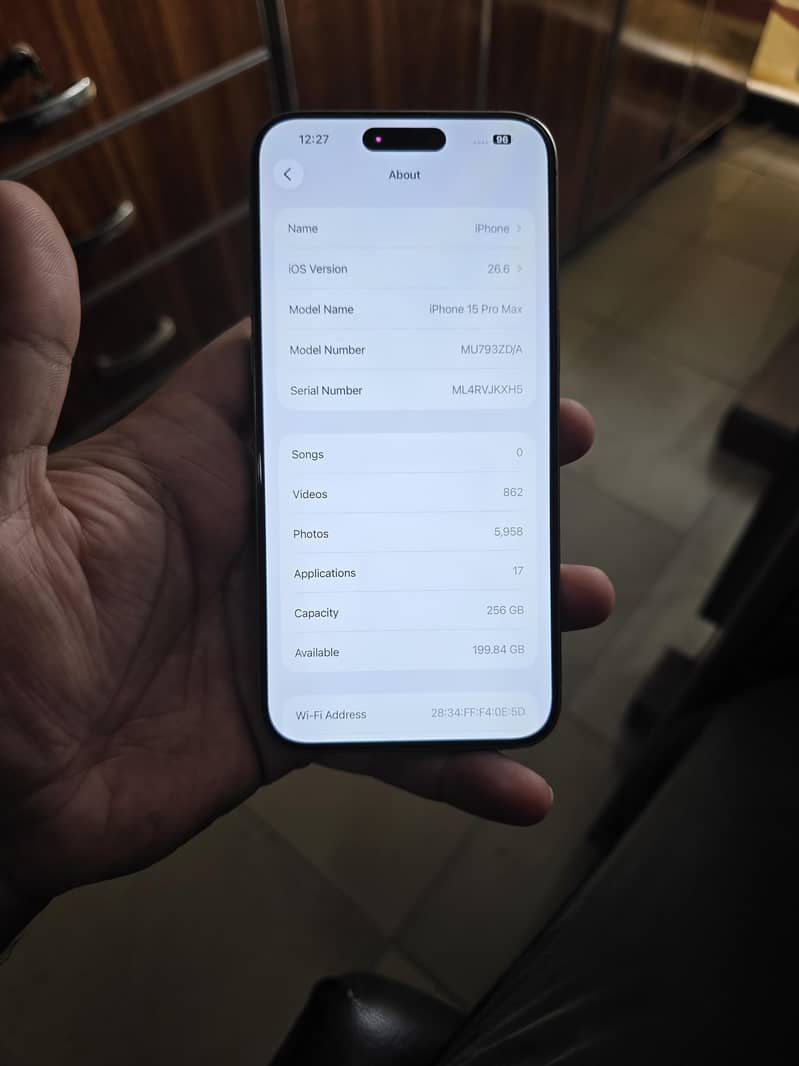 Apple iPhone 15 Pro Max 8