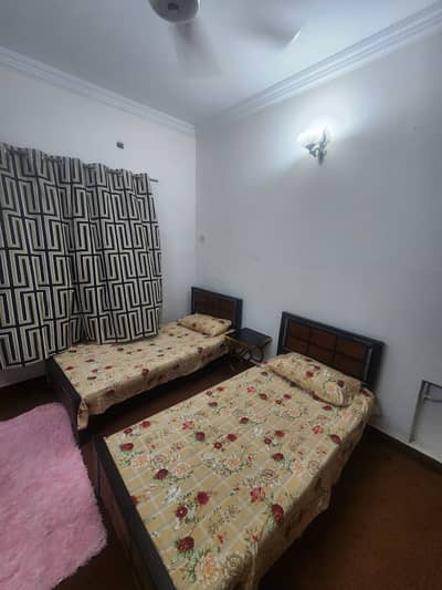 G-11/2 Room For Male Bachelor'S Fully Furnished