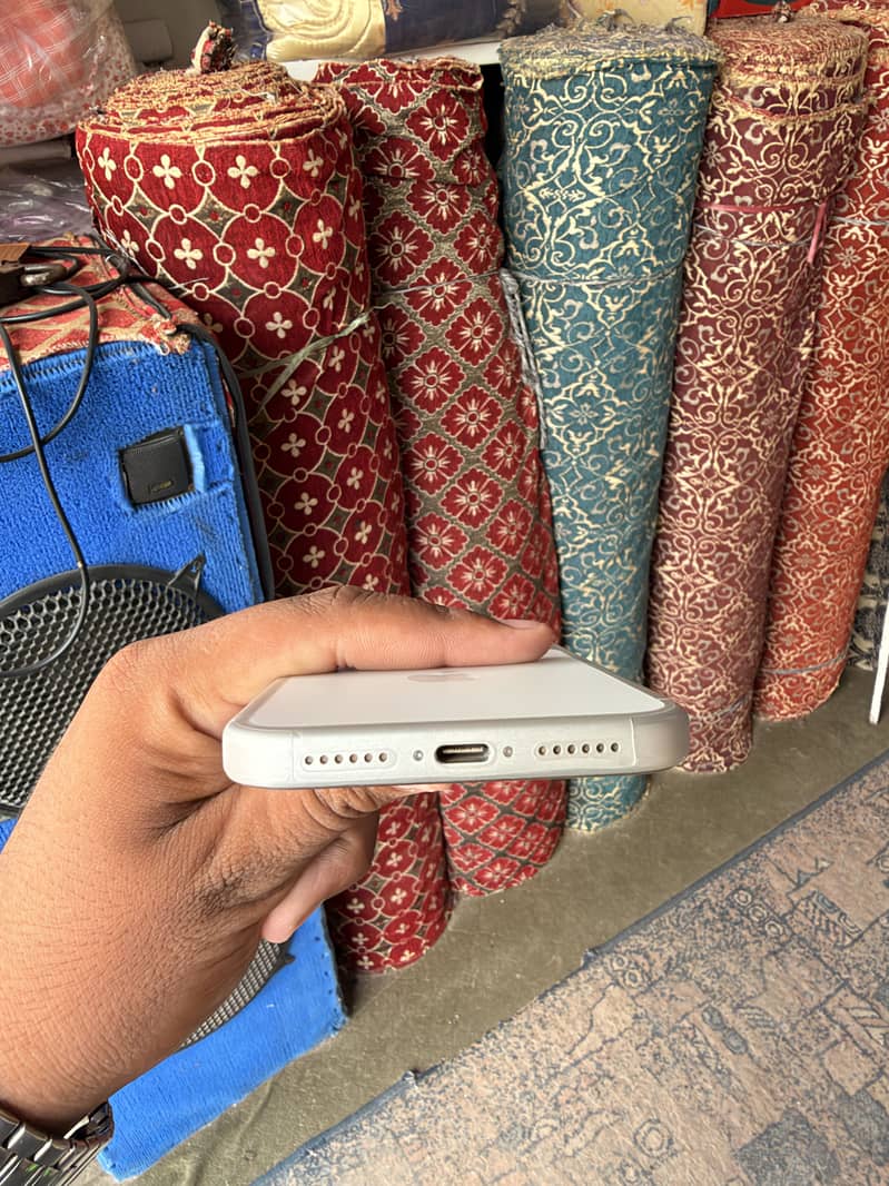 Apple iPhone 17 Pro Max 1