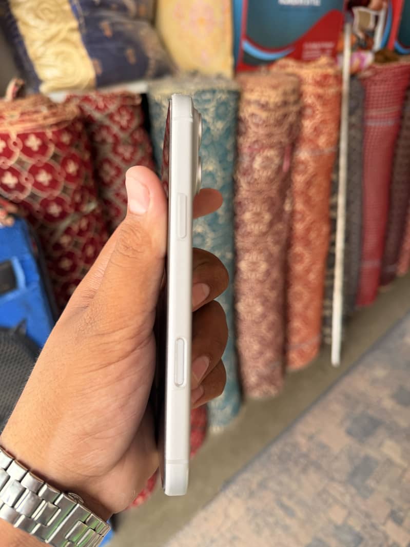Apple iPhone 17 Pro Max 2
