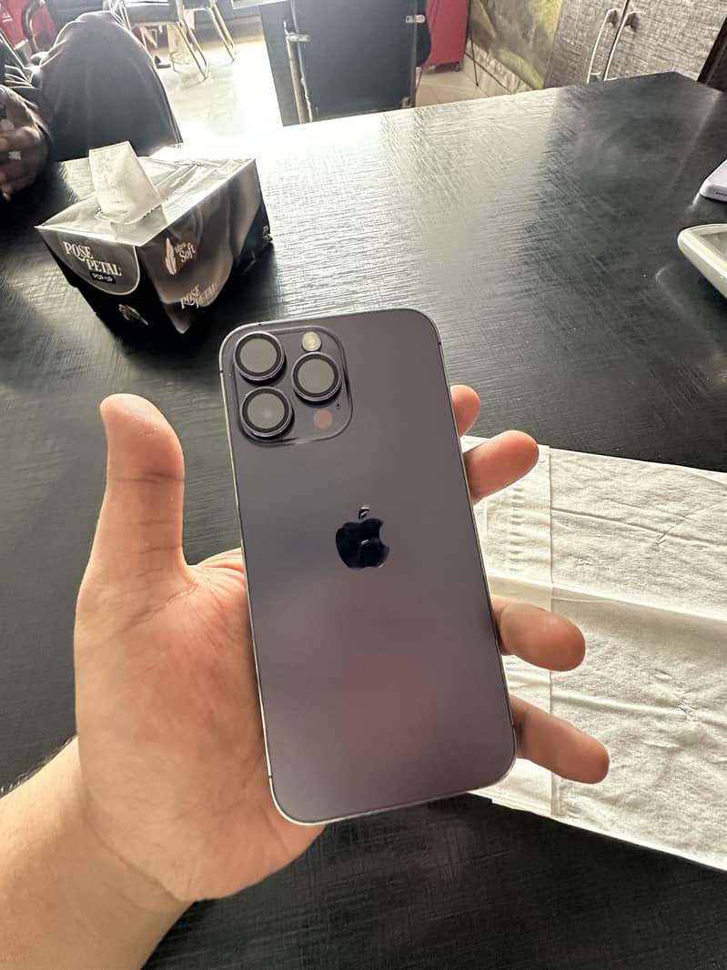 Apple iPhone 14 Pro Max 2