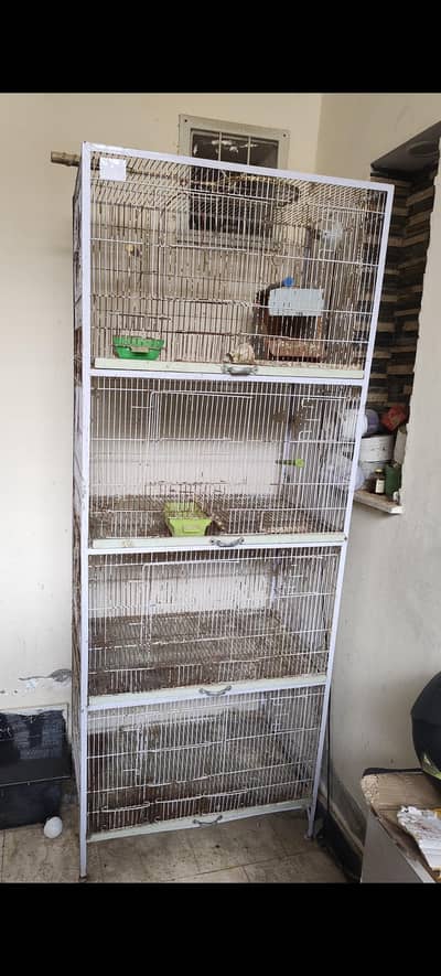bird cage barely used in good condition