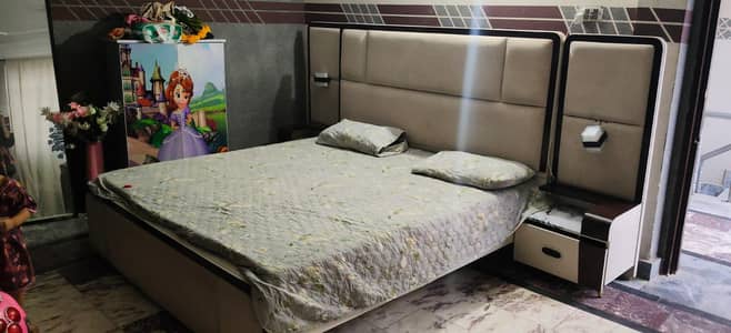 Double bed with two side tables and Singar table