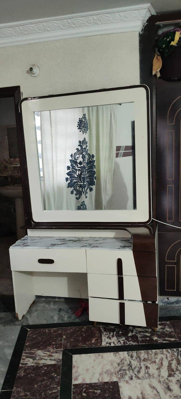 Modern Poshish Double bed for sale with 2 Side tables + Dressing Table 1