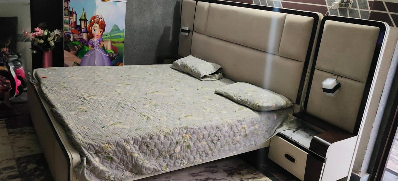 Modern Poshish Double bed for sale with 2 Side tables + Dressing Table 2