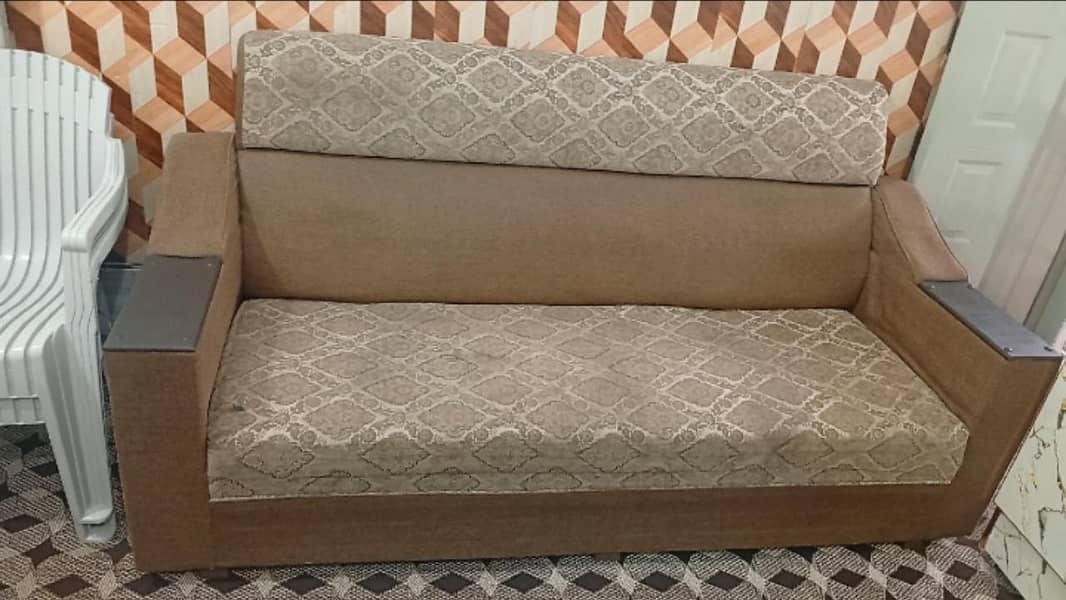 5 seater sofa set with table 2
