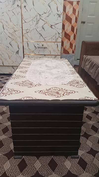 5 seater sofa set with table