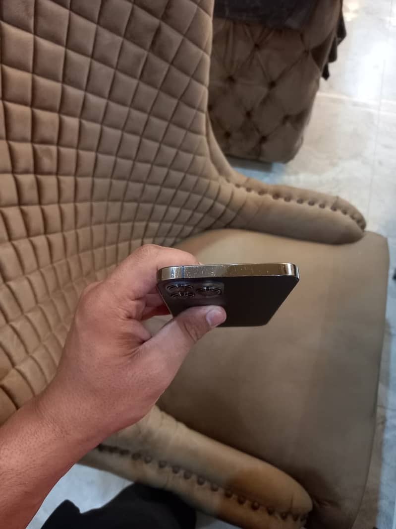 Apple iPhone 12 Pro Max 7