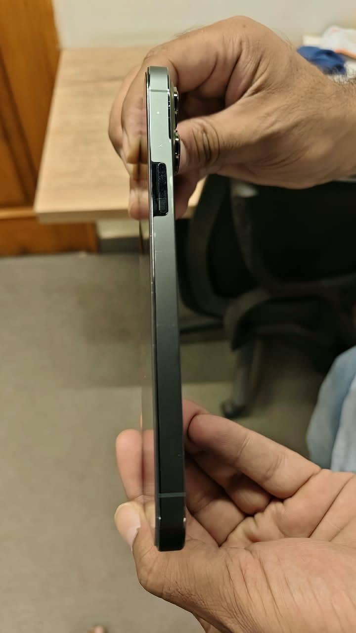 Apple iPhone 13 Pro Max 5