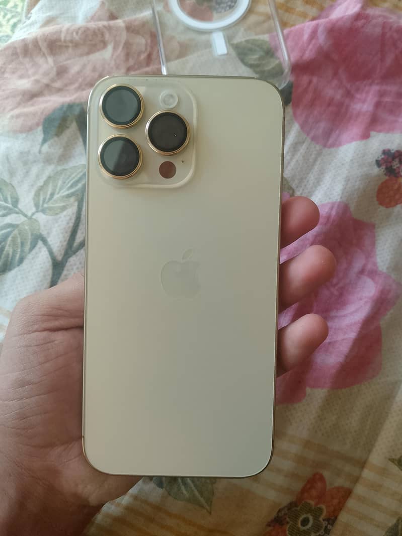 Apple iPhone 14 Pro Max 0