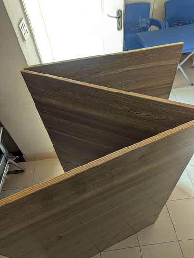 ZRK Office Table with stand for sale