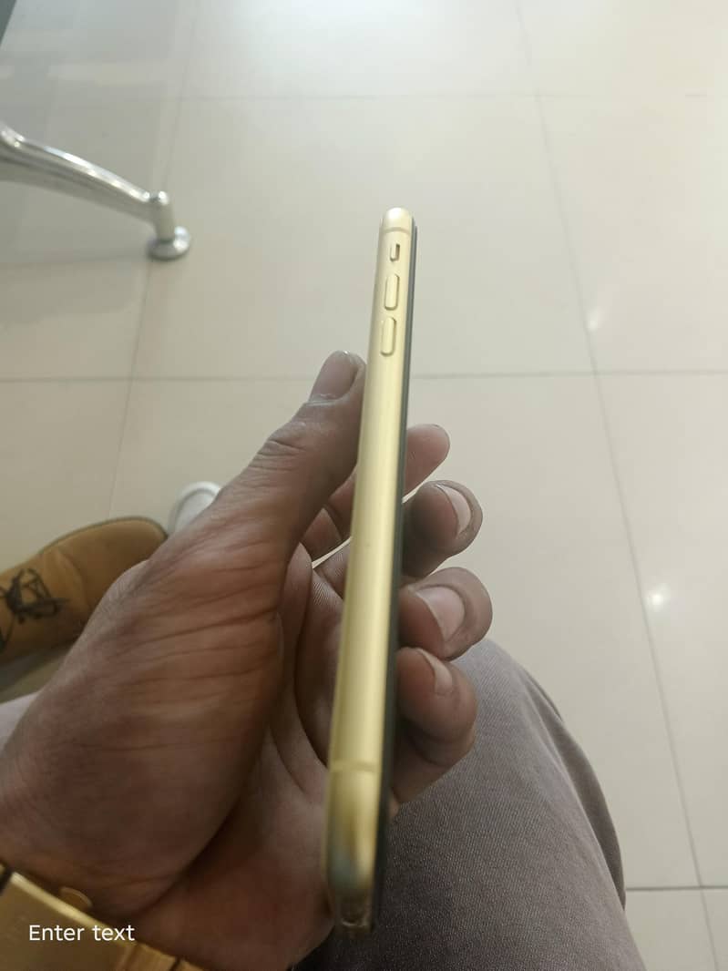 Apple iPhone 11 jv 3