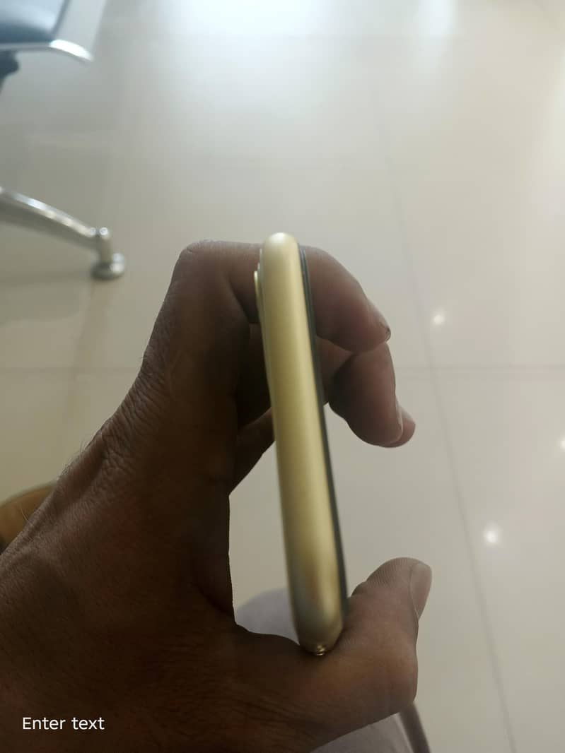 Apple iPhone 11 jv 4