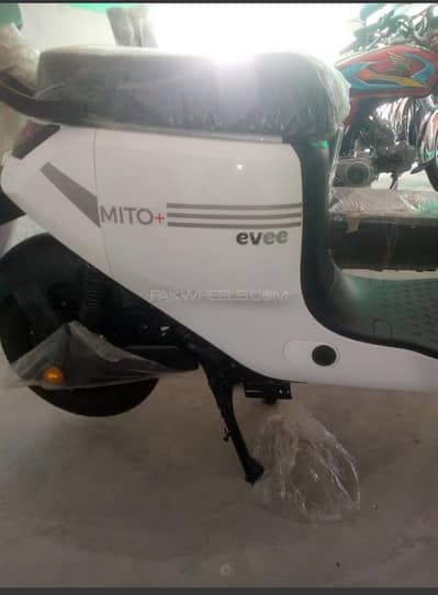 evee mito. plus